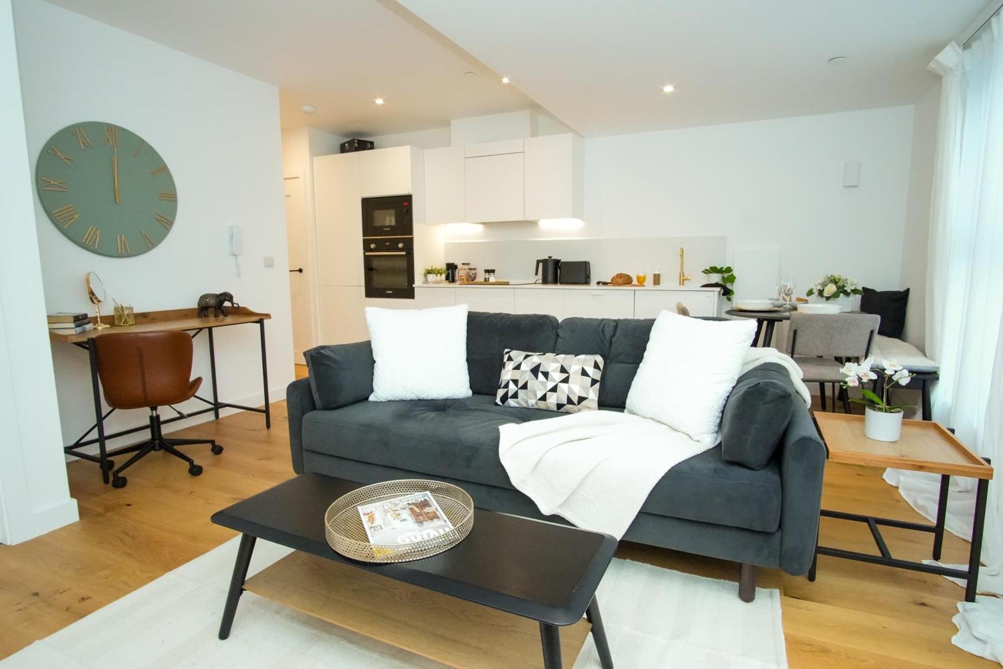 Sunrise 1 Bedroom Apartment In Central WTA-toernooi van Eastbourne Buitenkant foto